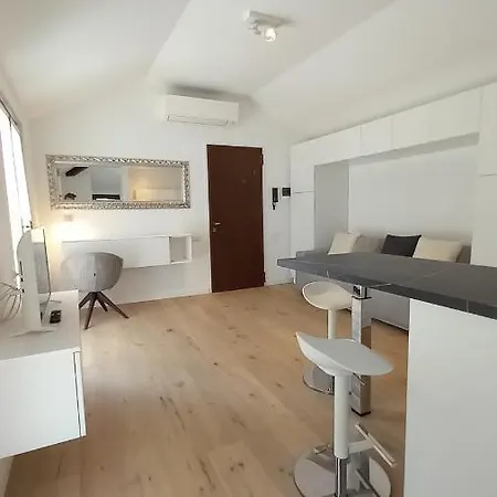 Magnolia In Cademartori Blevio