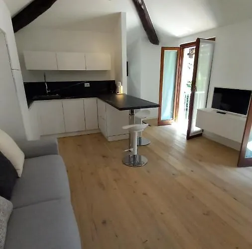 Magnolia In Cademartori * Blevio